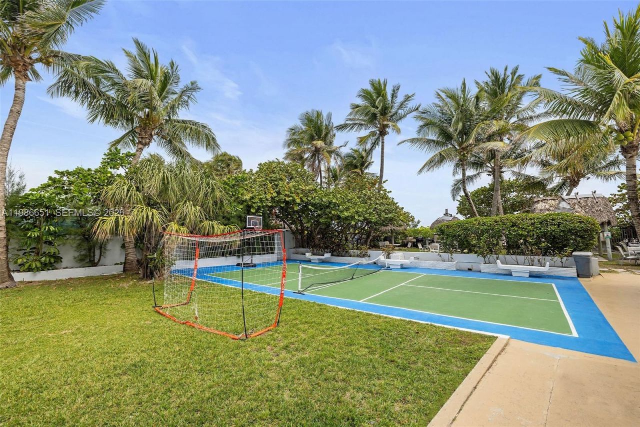 5055 Collins Ave , Unit 5M, Miami Beach, FL 33140 Photo
