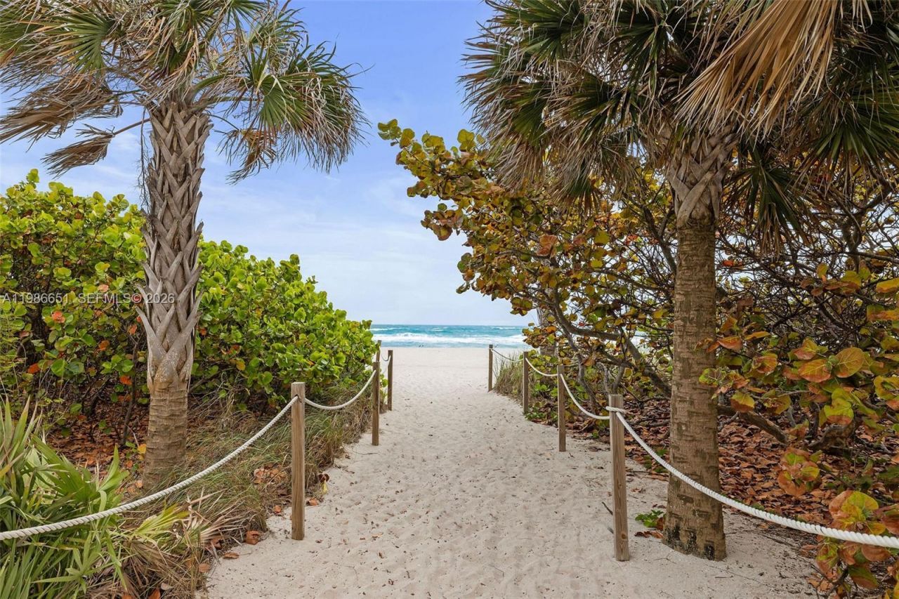 5055 Collins Ave, Unit 5M, Miami Beach, FL 33140 Photo