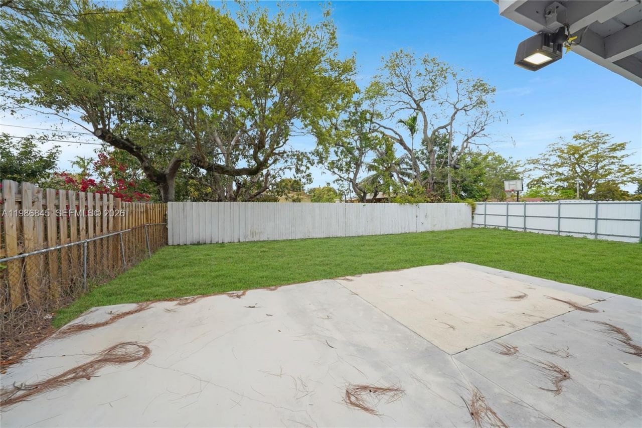 125 NW 121st St , North Miami, FL 33168 Photo