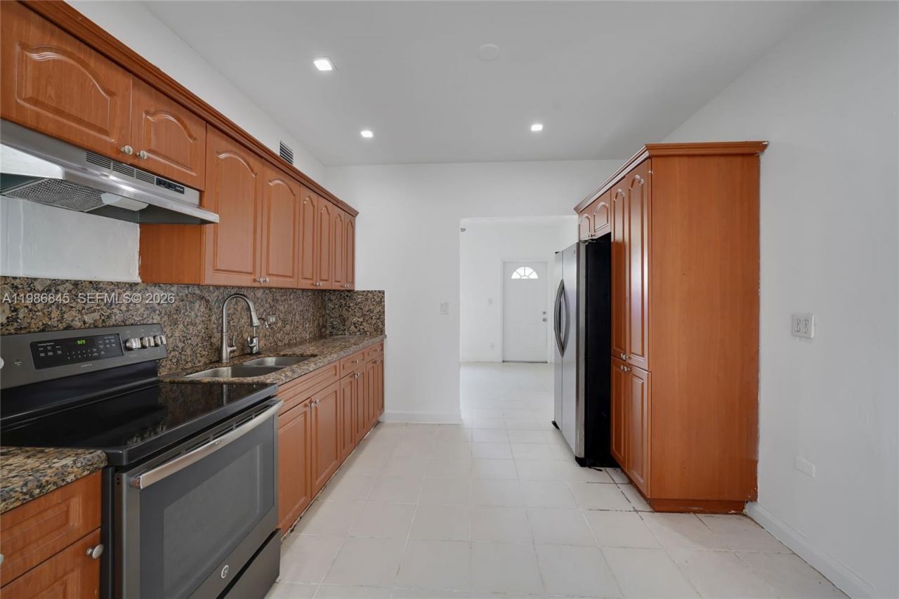 125 NW 121st St , North Miami, FL 33168 Photo