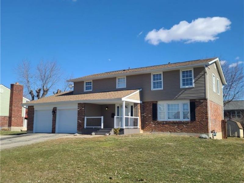 5550 Olive Tree Drive, Dayton, OH 45426 Photo 1