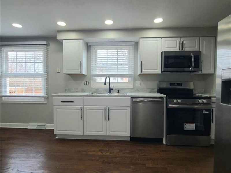 5550 Olive Tree Drive, Dayton, OH 45426 Photo 11