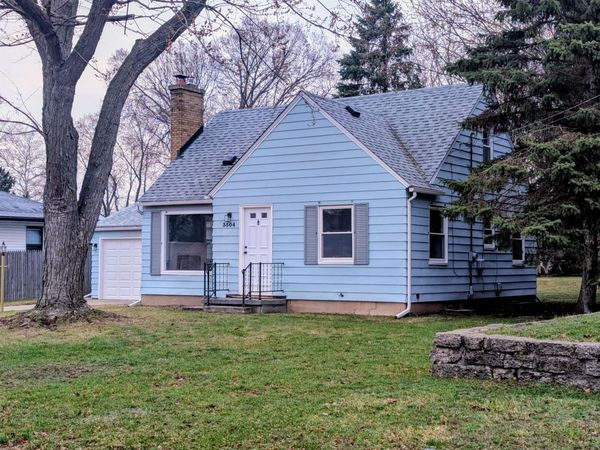 3504 Poinsettia Avenue SE, Grand Rapids, MI 49508
