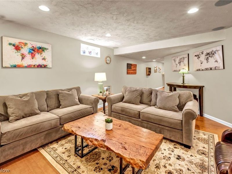 1920 Parkgate Avenue, Akron, OH 44320 Photo 10