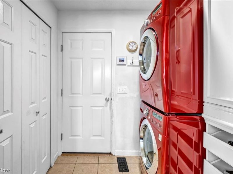 1920 Parkgate Avenue, Akron, OH 44320 Photo 41