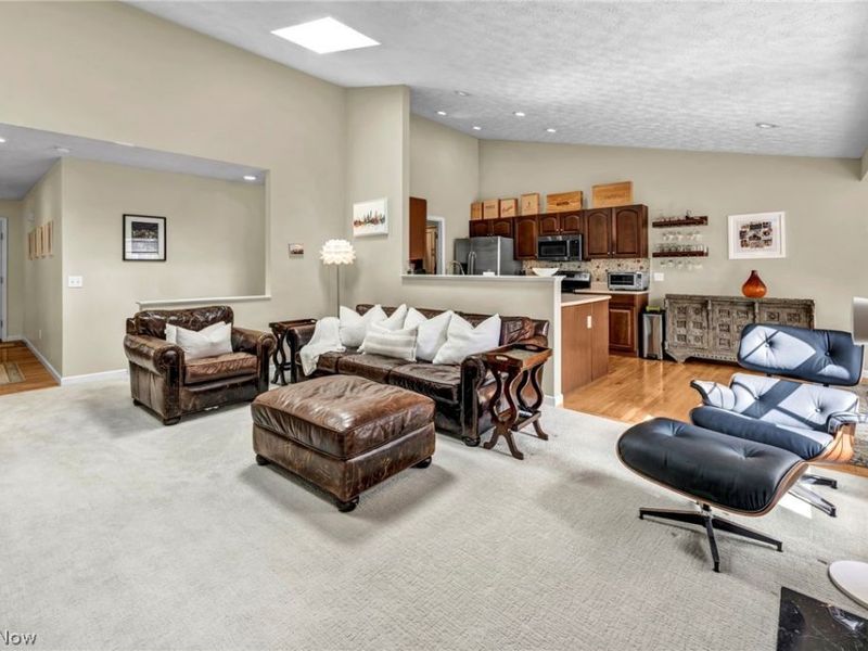 1920 Parkgate Avenue, Akron, OH 44320 Photo 8