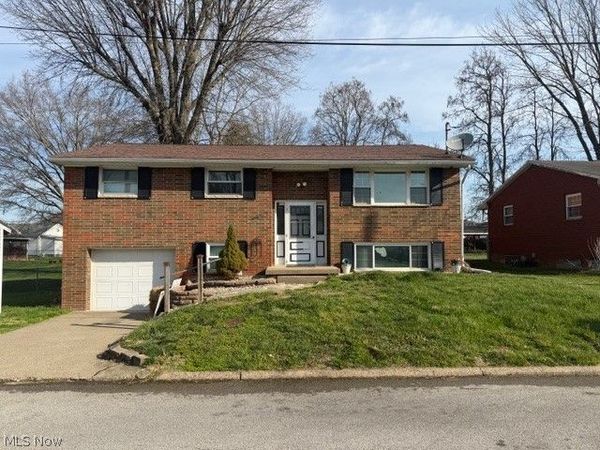 2111 Indiana Street, Parkersburg, WV 26101