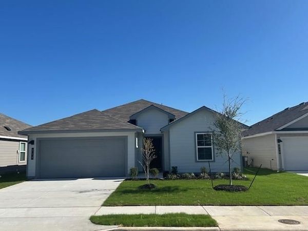 214 Perry PL , Rockdale, TX 76567