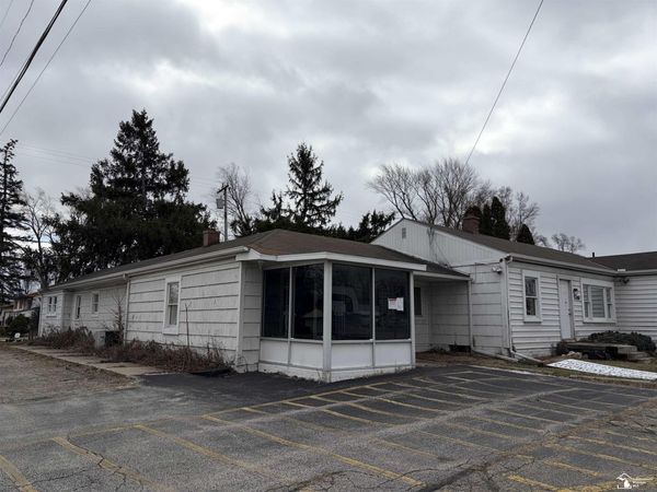 1492 N Monroe Street, Monroe, MI 48162