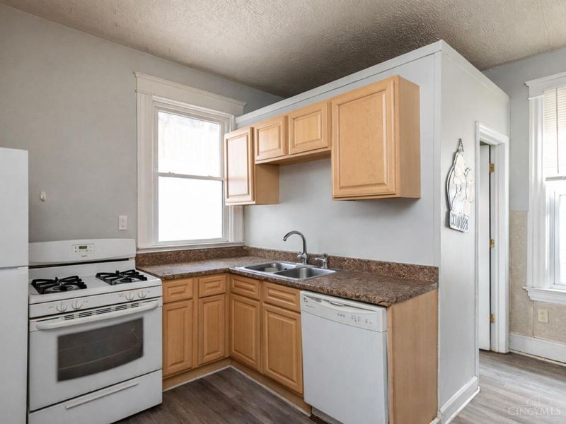 440 Warner Street, Cincinnati, OH 45219 Photo 4