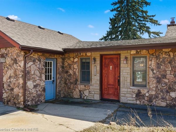 2739 Lakeridge, Wixom, MI 48393