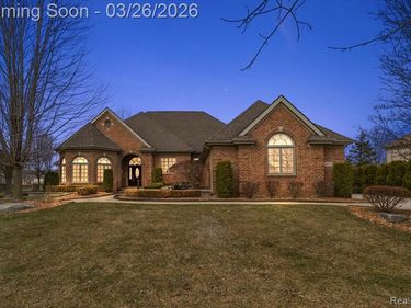 13071 Burningwood Drive, Washington Twp, MI 48094