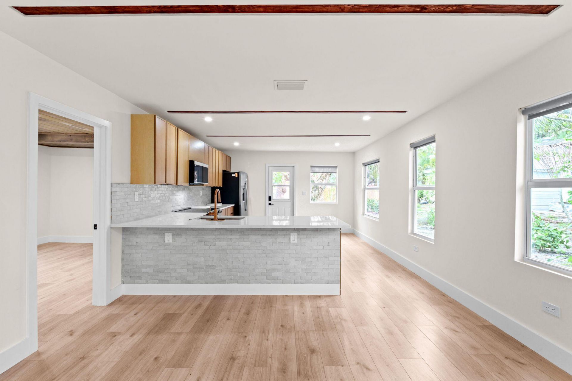 818 Briggs Street, West Palm Beach, FL 33405 Photo