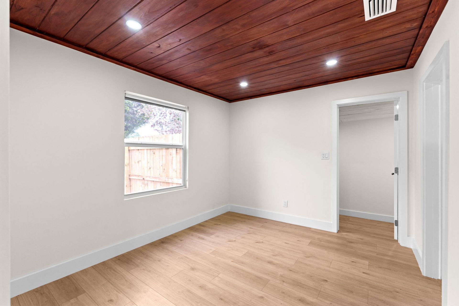 818 Briggs Street, West Palm Beach, FL 33405 Photo