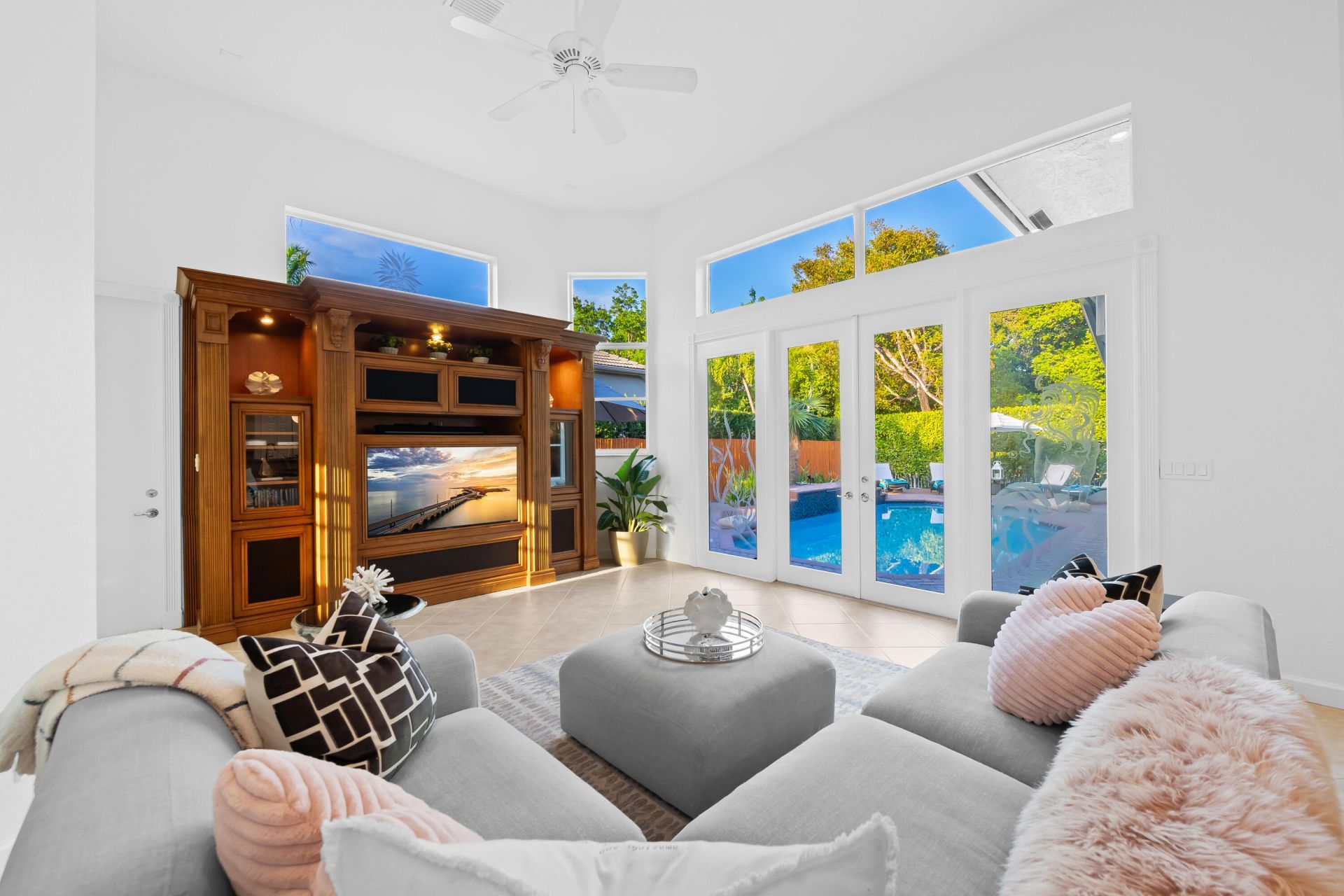 8019 S Savannah Circle, Davie, FL 33328 Photo