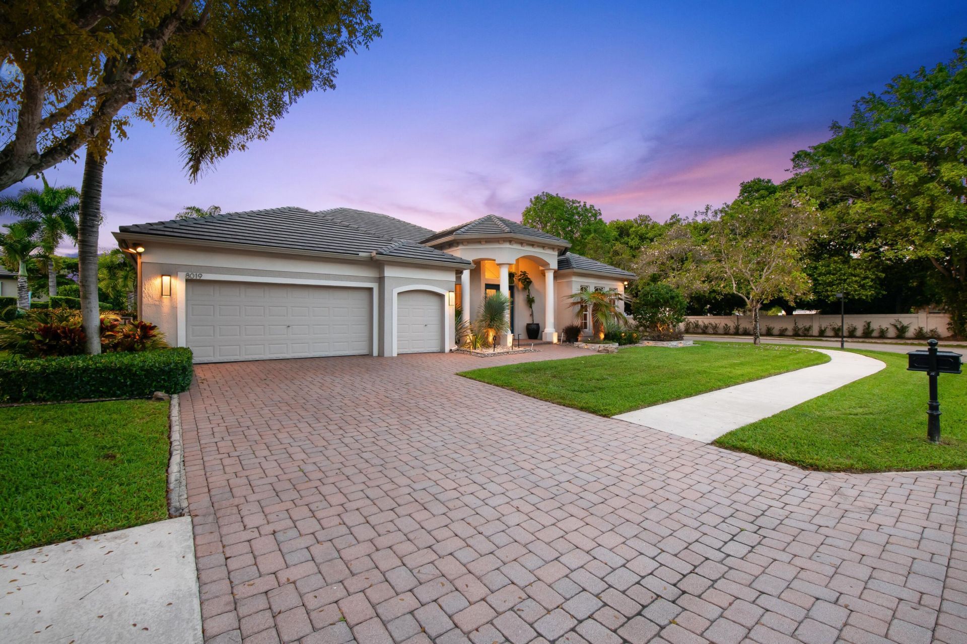 8019 S Savannah Circle, Davie, FL 33328 Photo