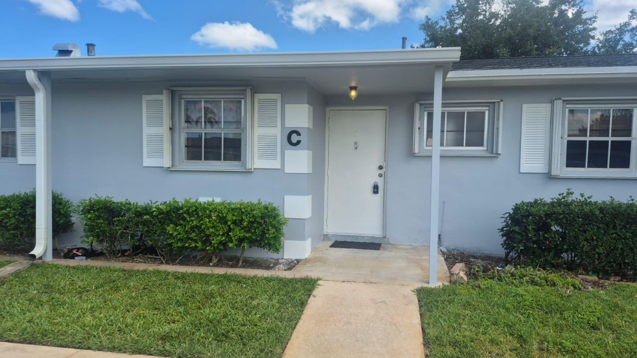 5423 Cresthaven Boulevard, Unit C, West Palm Beach, FL 33415 Photo