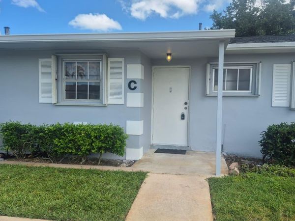 5423 Cresthaven Boulevard, Unit C, West Palm Beach, FL 33415
