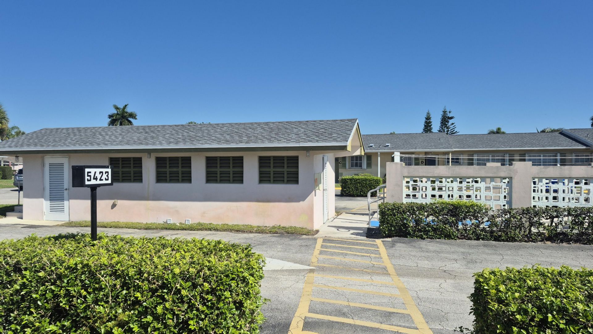 5423 Cresthaven Boulevard, Unit C, West Palm Beach, FL 33415 Photo