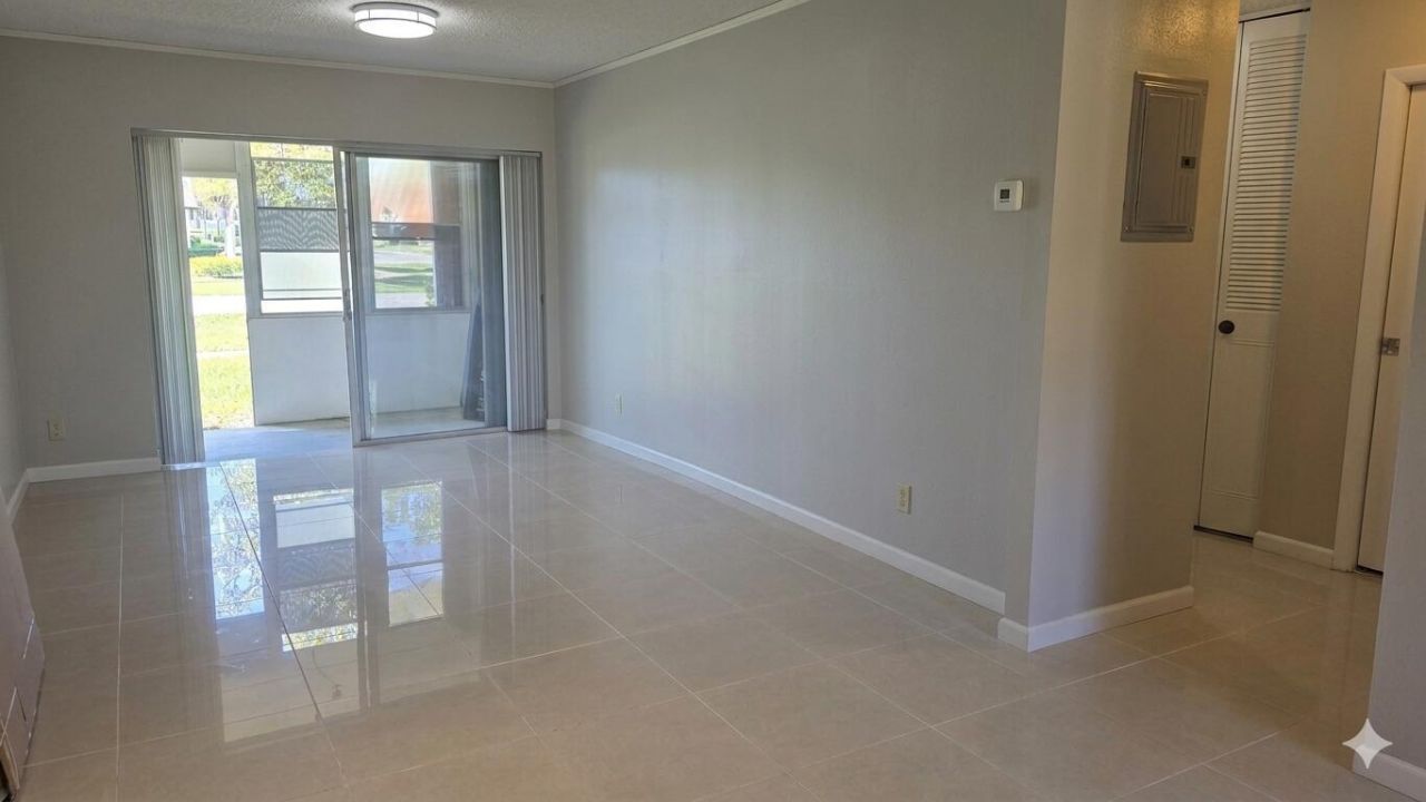 5423 Cresthaven Boulevard, Unit C, West Palm Beach, FL 33415 Photo