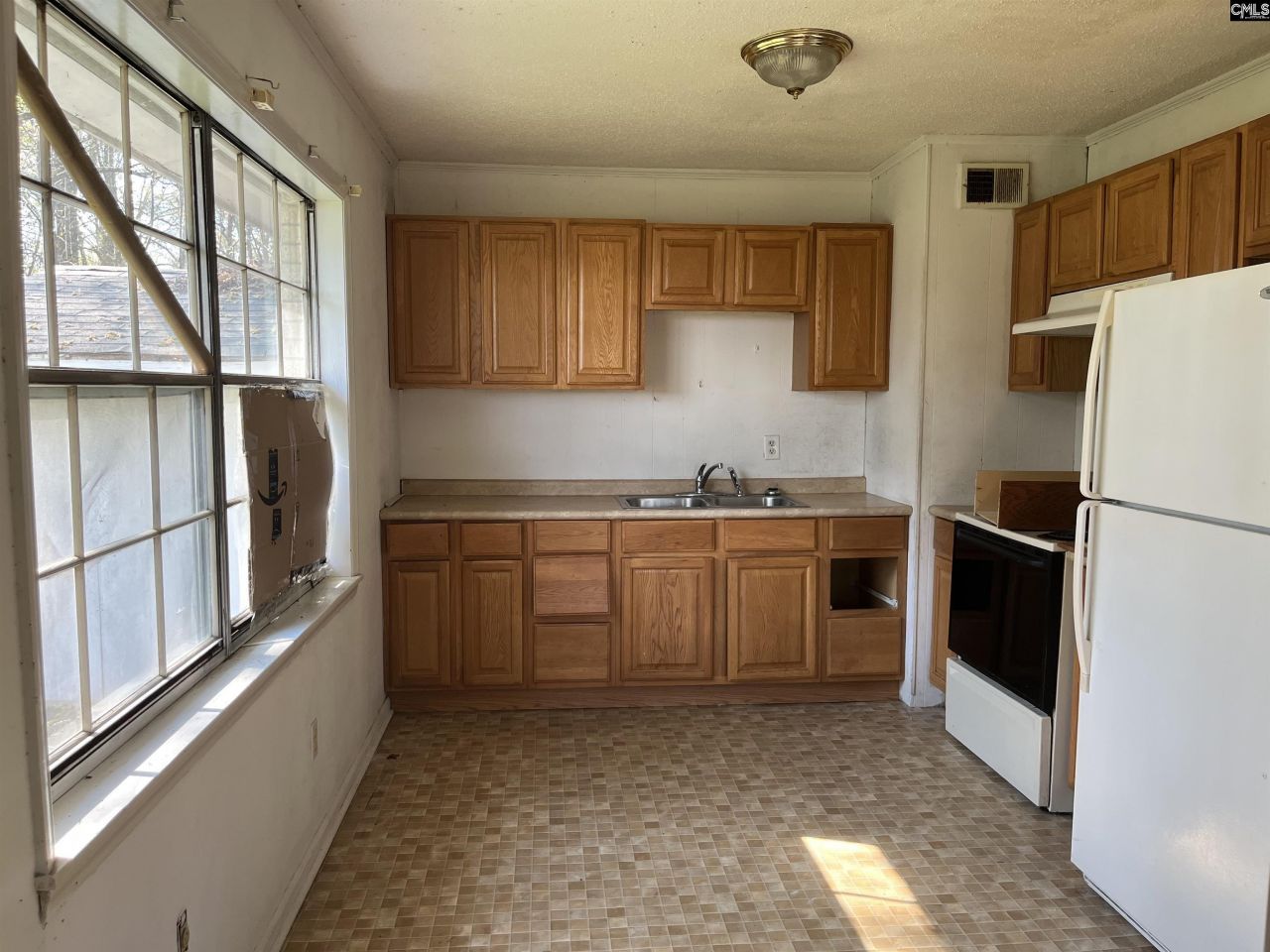 704 Congaree Church Road  Photo 5