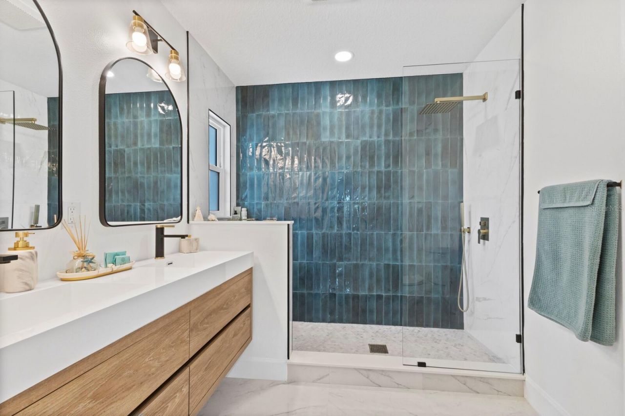 6410 38th Avenue Circle W, Bradenton, FL 34209 Photo