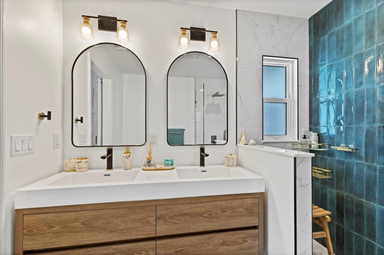 6410 38th Avenue Circle W, Bradenton, FL 34209 Photo