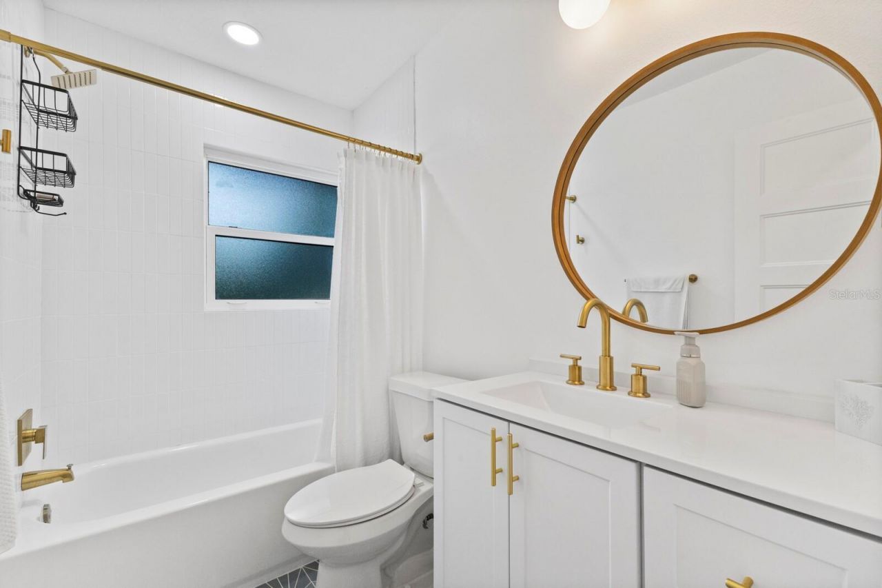 6410 38th Avenue Circle W, Bradenton, FL 34209 Photo