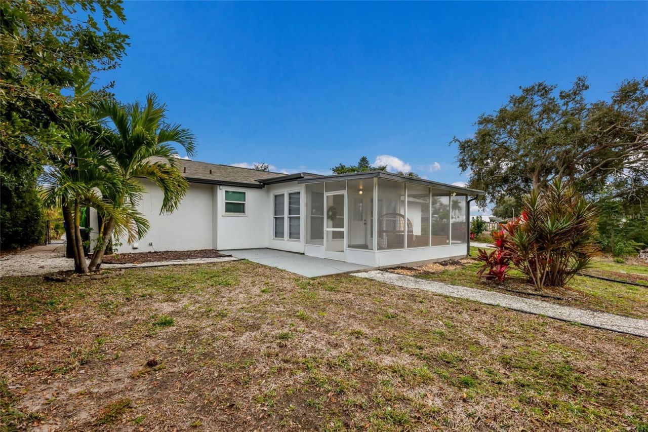 6410 38th Avenue Circle W, Bradenton, FL 34209 Photo