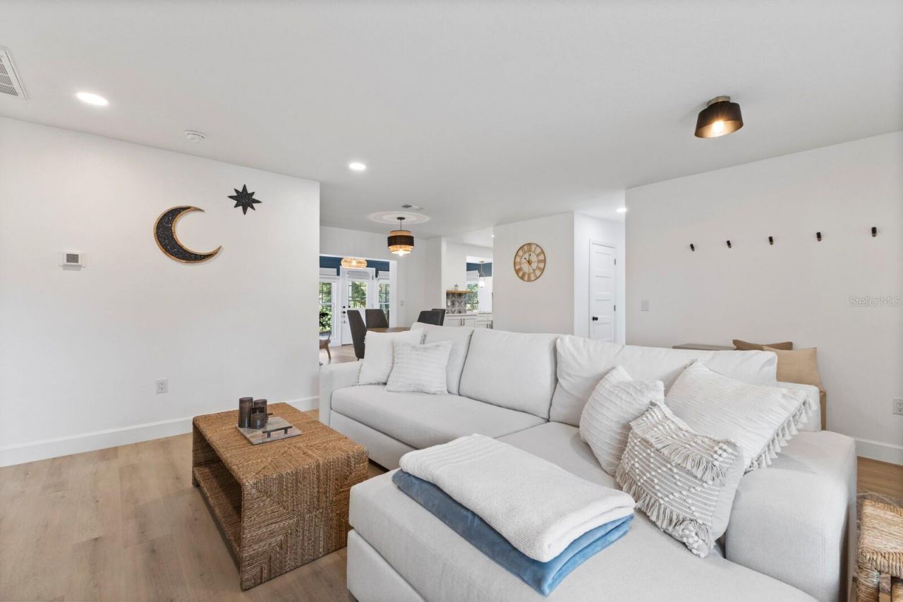 6410 38th Avenue Circle W, Bradenton, FL 34209 Photo