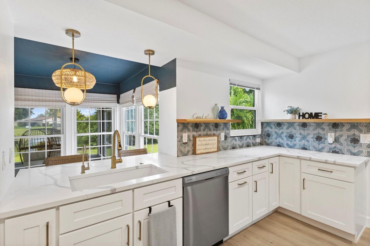 6410 38th Avenue Circle W, Bradenton, FL 34209 Photo