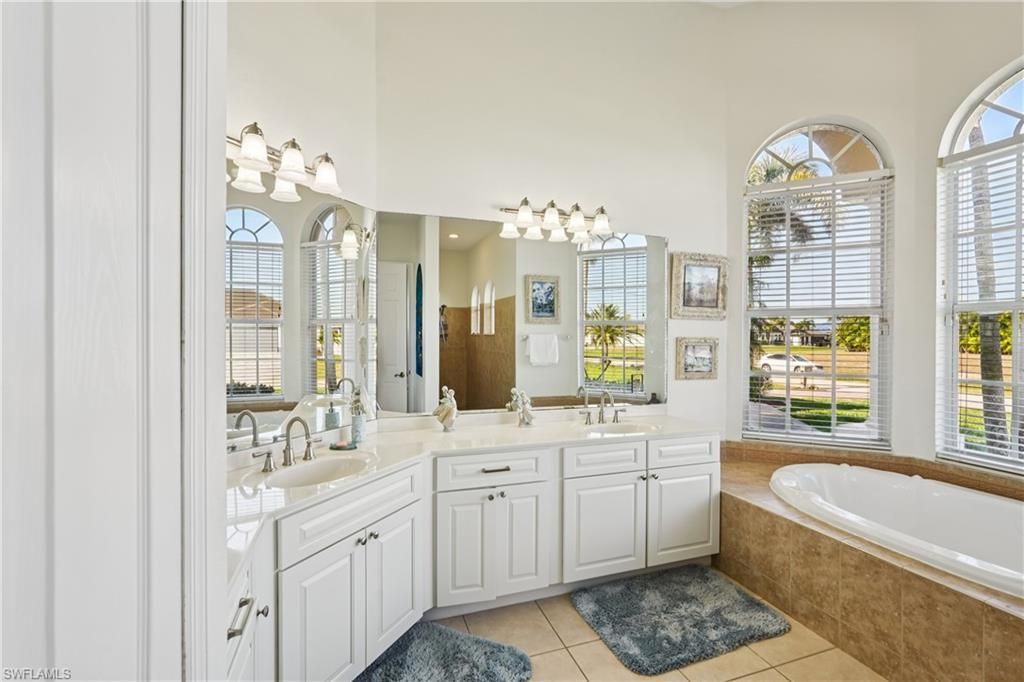 1019 NW 42nd Pl , Cape Coral, FL 33993 Photo