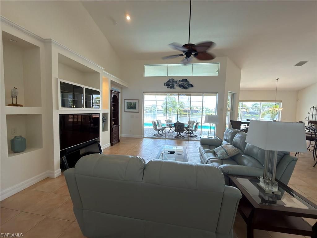 1019 NW 42nd Pl, Cape Coral, FL 33993 Photo