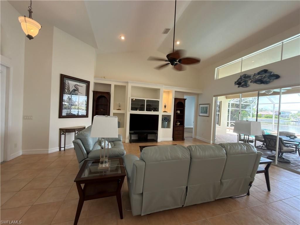 1019 NW 42nd Pl, Cape Coral, FL 33993 Photo