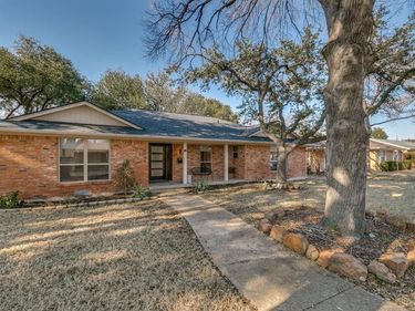 8349 Londonderry Lane, Dallas, TX 75228