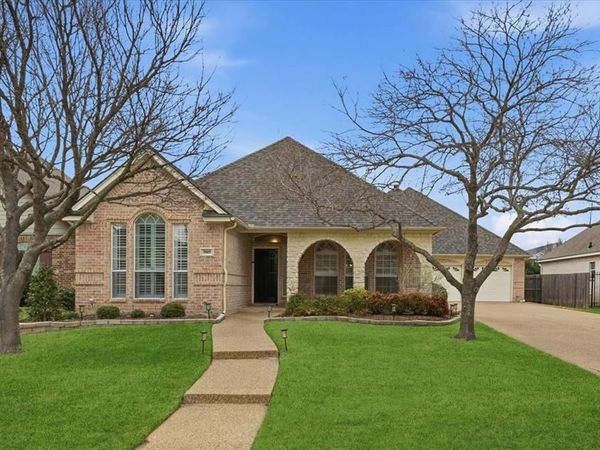 7005 Brierhill Court, Fort Worth, TX 76132