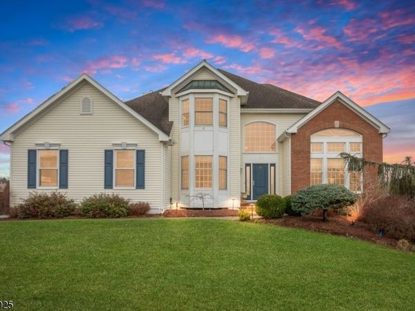 166 Preakness Cir, Branchburg, NJ 08876