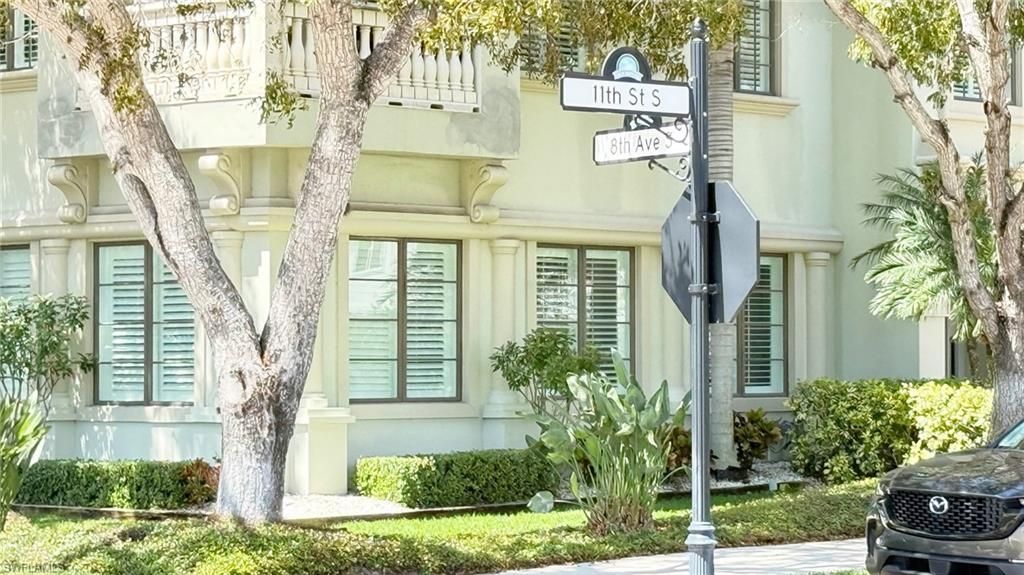 750 11th St S, Unit 101, Naples, FL 34102 Photo