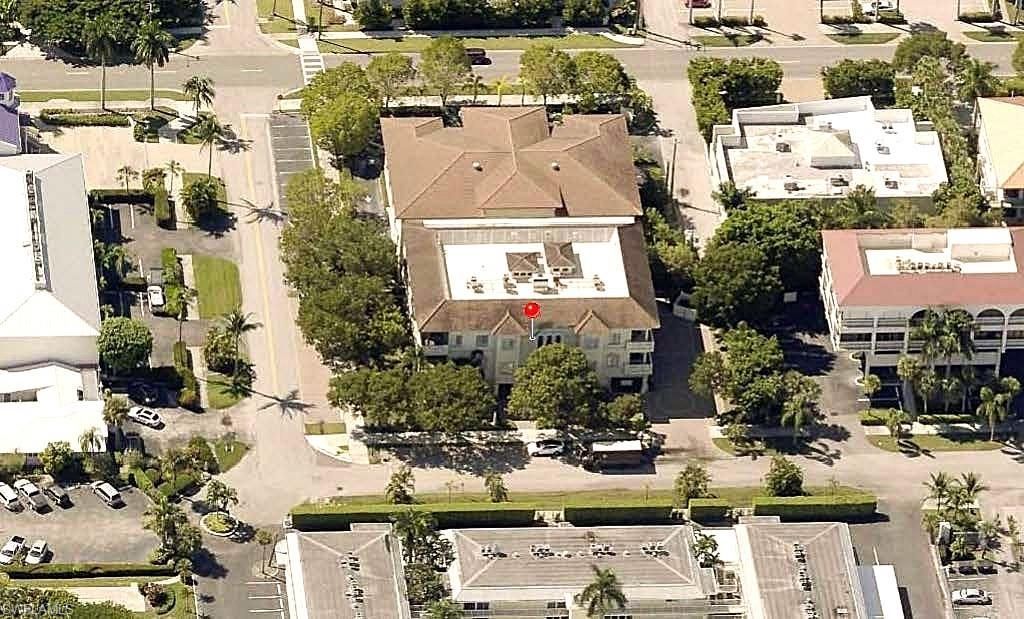 750 11th St S, Unit 101, Naples, FL 34102 Photo