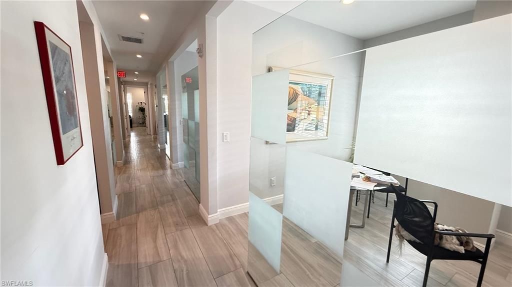 750 11th St S, Unit 101, Naples, FL 34102 Photo