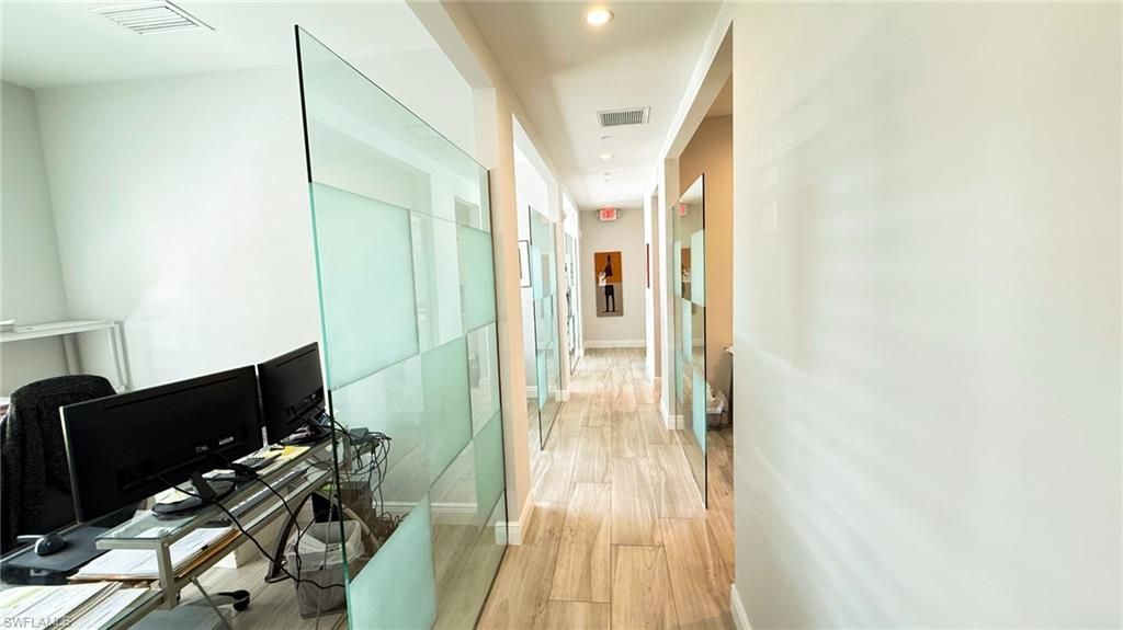 750 11th St S, Unit 101, Naples, FL 34102 Photo