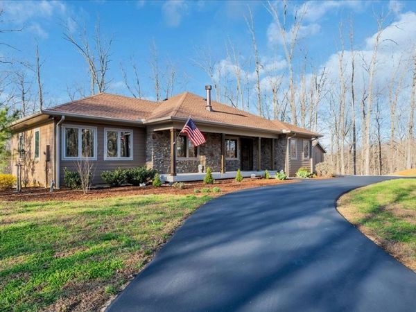 414 Watercolor Dr , Sparta, TN 38583