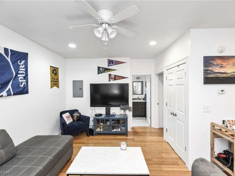 3617 Siam, Cleveland, OH 44113 Photo 16