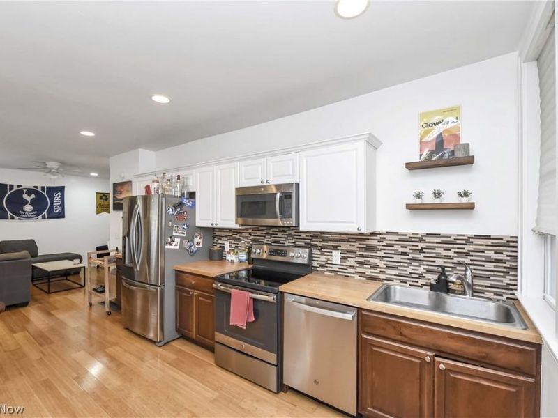 3617 Siam, Cleveland, OH 44113 Photo 19