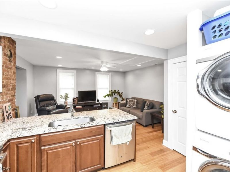 3617 Siam, Cleveland, OH 44113 Photo 8