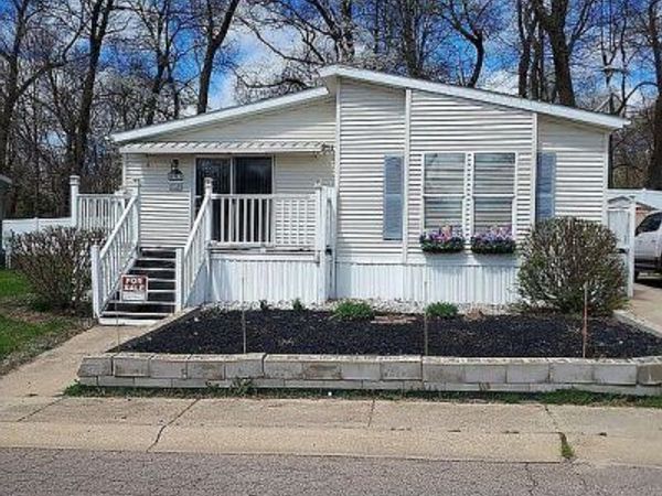 8962 Woodland Avenue, Unit 238, Kalamazoo, MI 49009