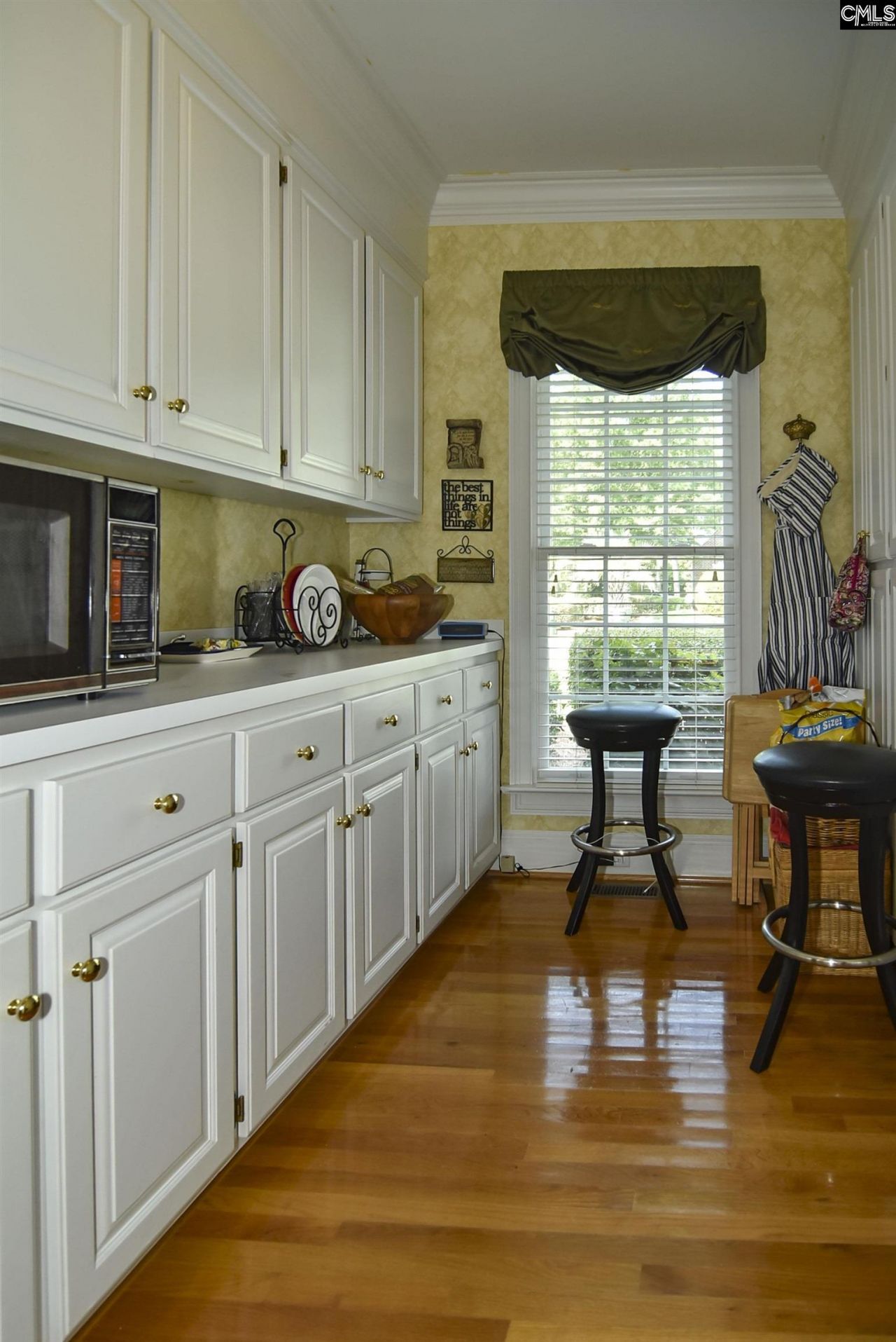 568 Charles Court  Photo 20