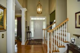 568 Charles Court  photo 4