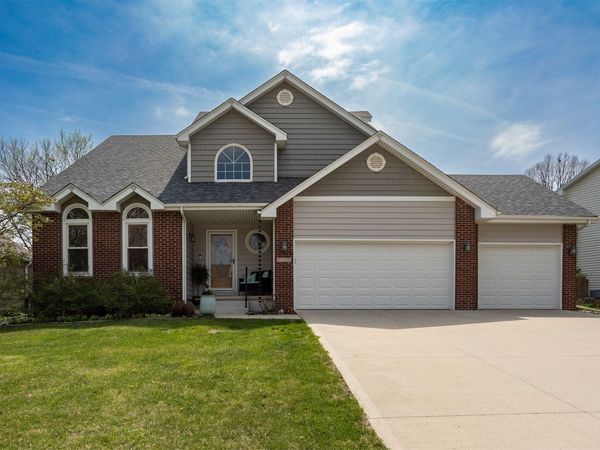 7508 Hickory Lane, Urbandale, IA 50322