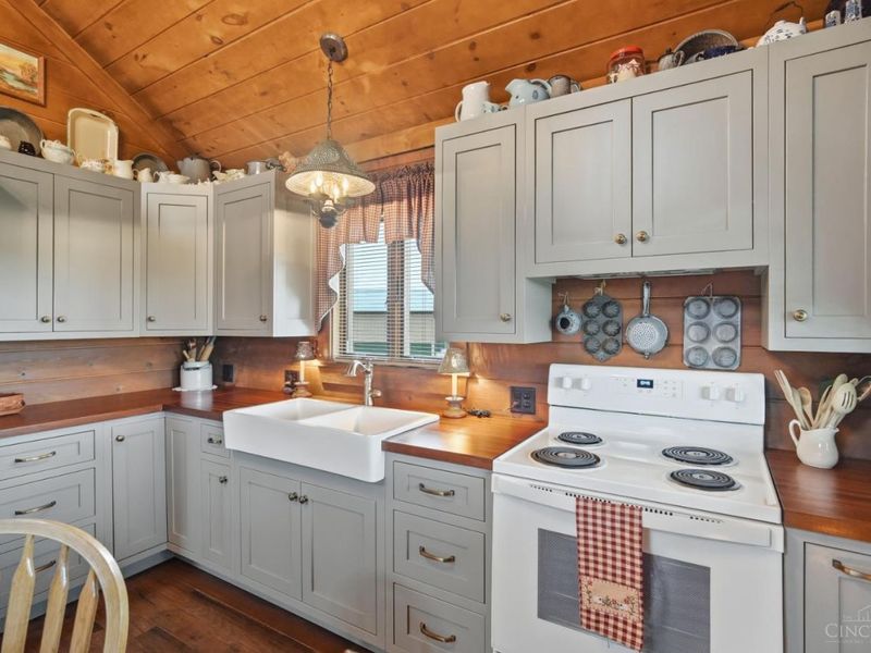 4288 Woods Lane, Highland, OH 45133 Photo 12